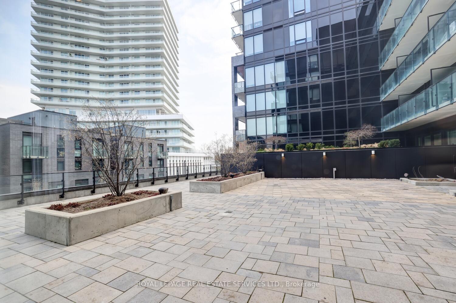 2 Bedrooms Condo at 4208 Dundas,  Toronto For sale