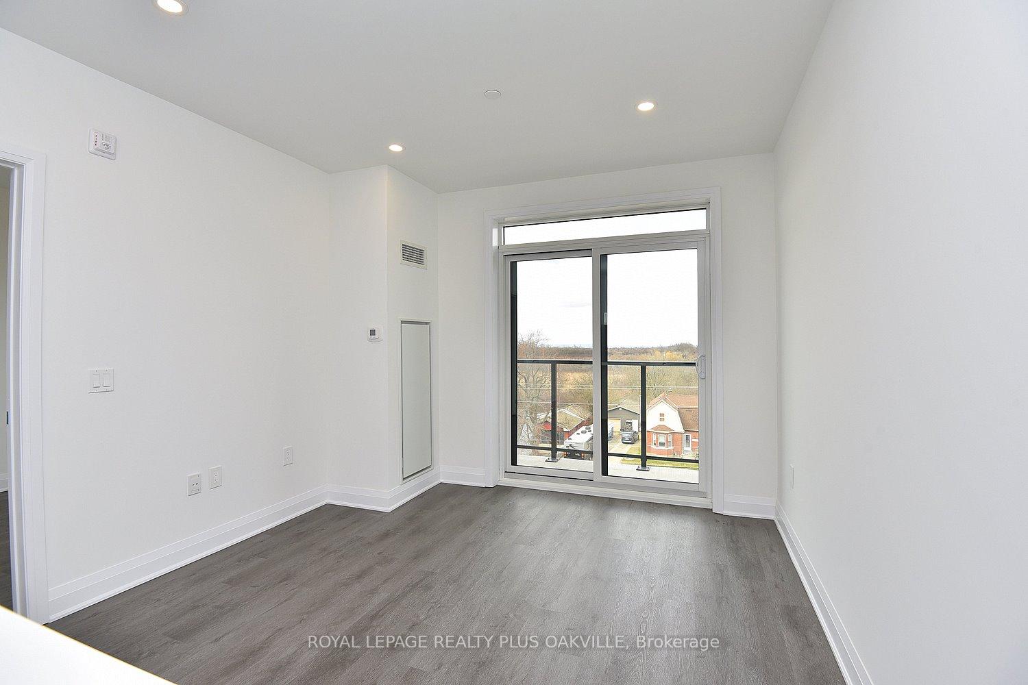 1 Bedroom Condo at 1936 Rymal, Hamilton For sale