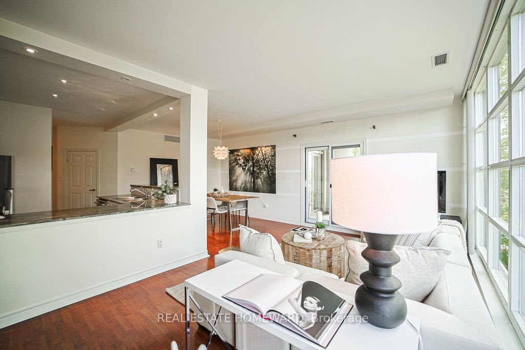1 Leaside Park Drive, #209