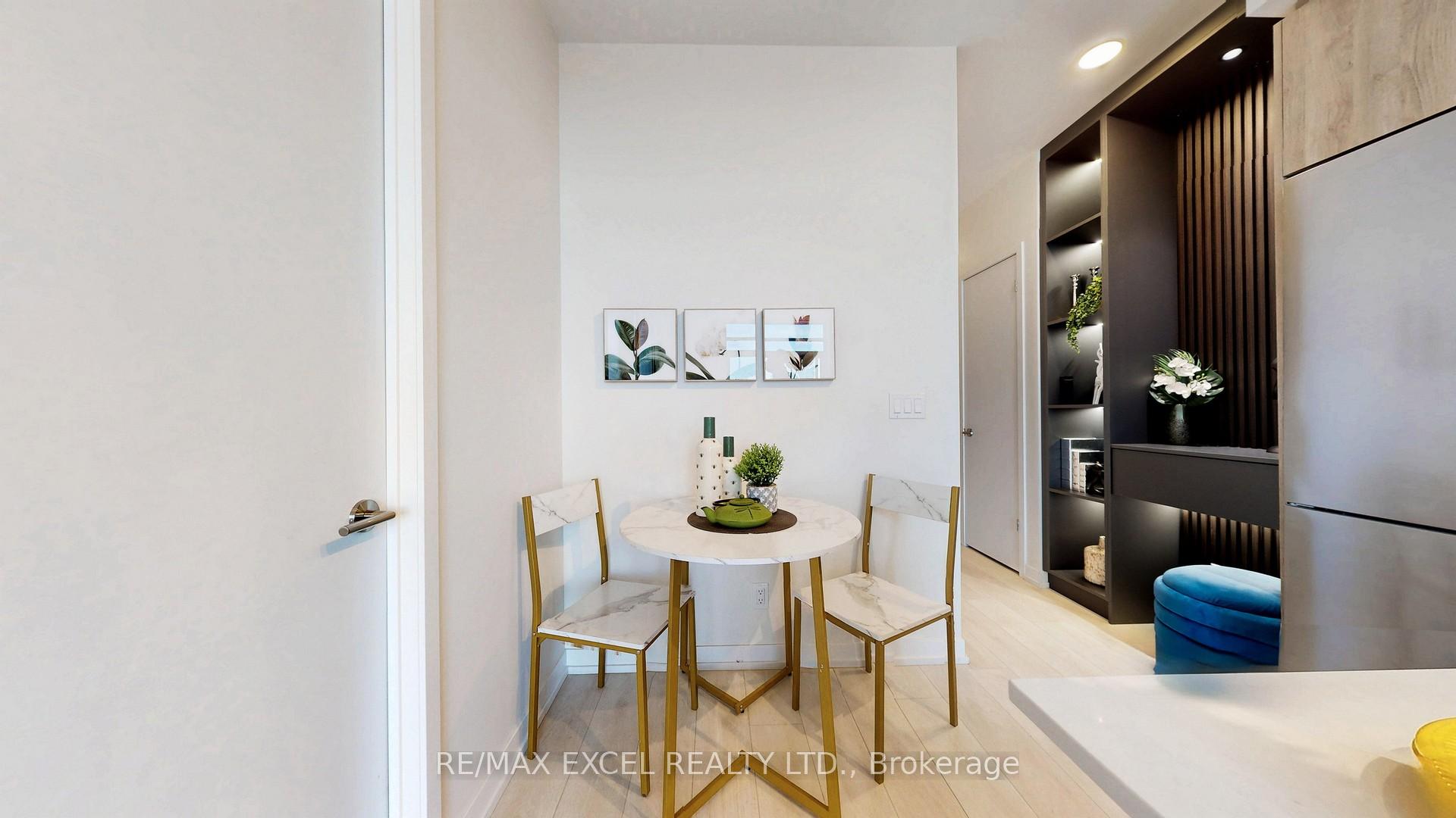 1 Bedroom Condo at 8 Beverley Glen, Vaughan For sale