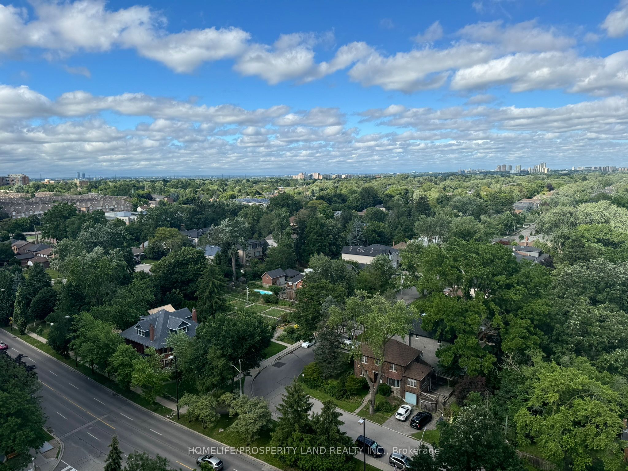 238 Doris Avenue, #2006
