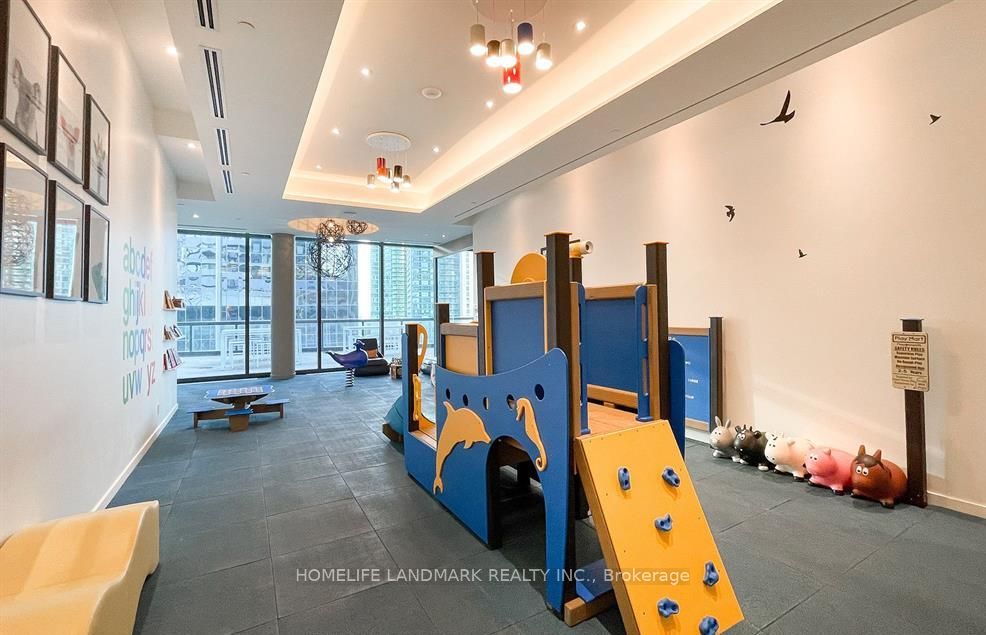 100 Harbour Street, #2605