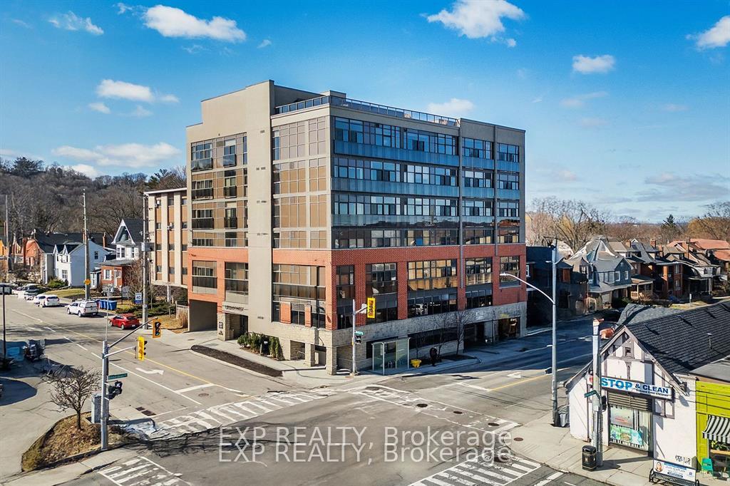 2 Bedrooms Condo at 427 Aberdeen,  Hamilton For sale