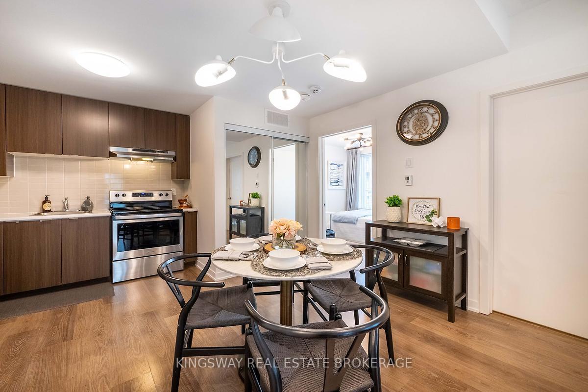 3 Bedrooms Condo at 70 Orchid Place,  Toronto For sale
