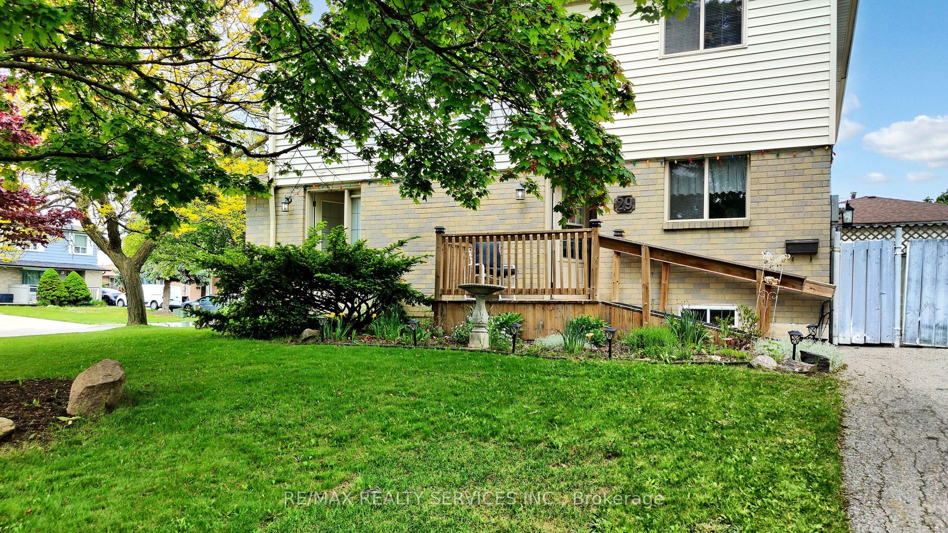 29 Gulliver Crescent