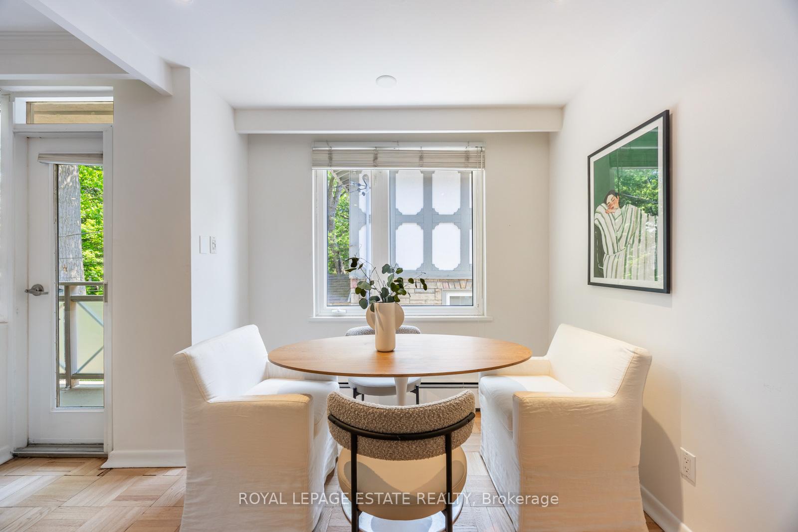 2 Bedrooms Co-op at 21 Benlamond, Toronto For sale