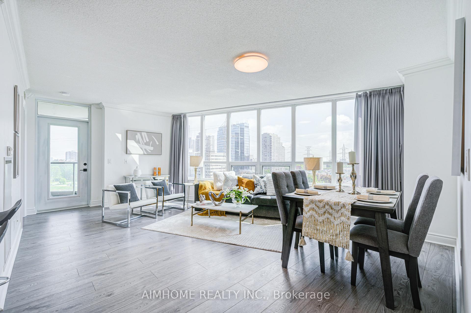 2 Bedrooms Condo at 25 Greenview, Toronto For sale