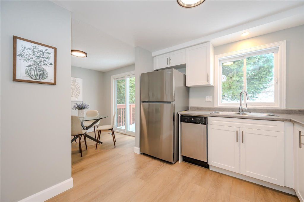 130 Freshmeadow Way
