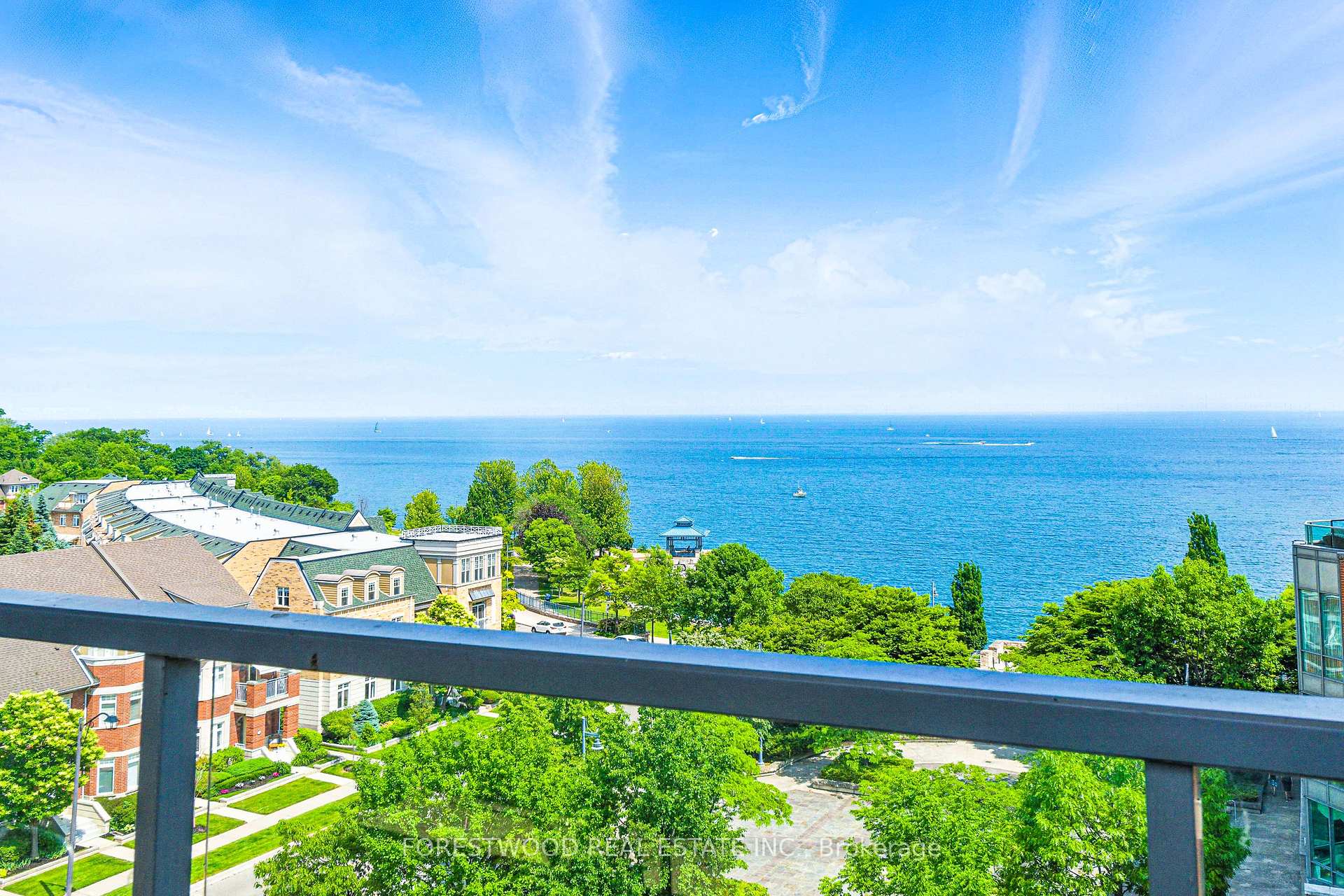 2 Bedrooms Condo at 80 Port, Mississauga For sale