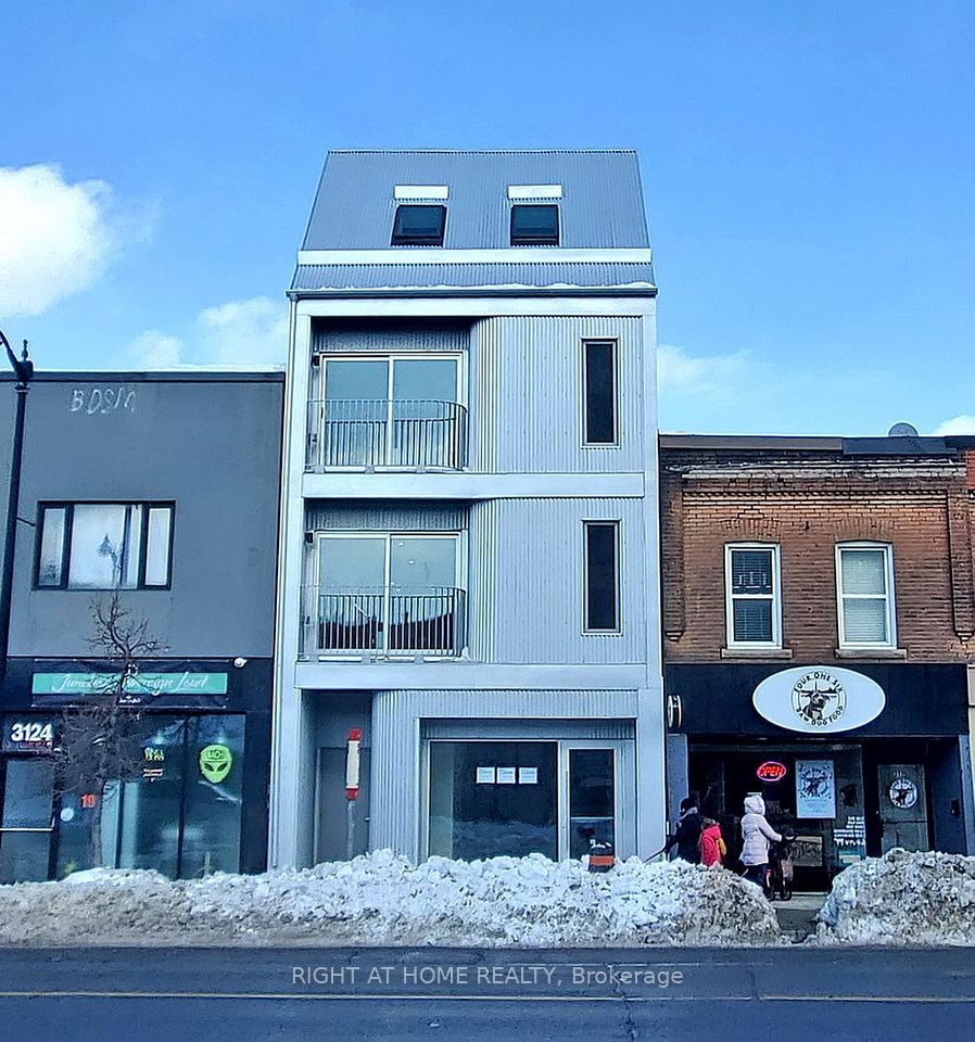 3122 Dundas Street