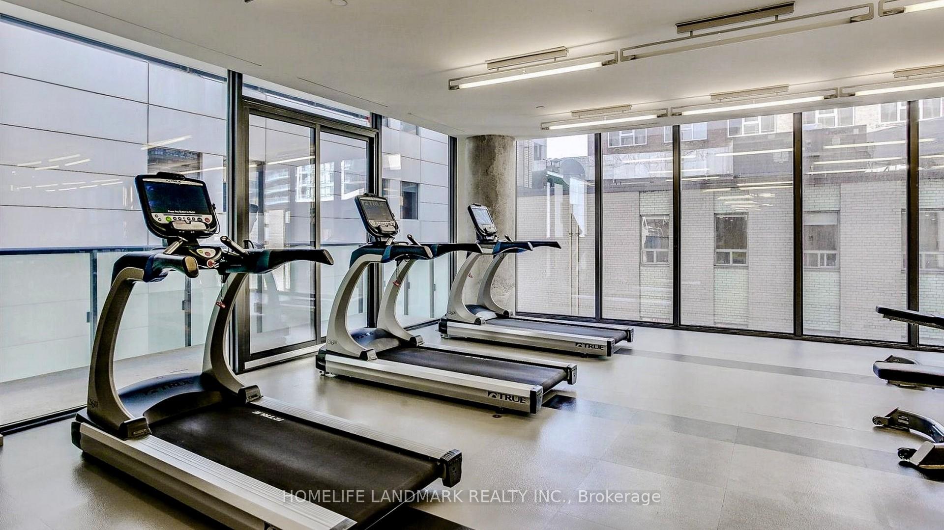 2 Bedrooms Condo at 101 Peter, Toronto For sale
