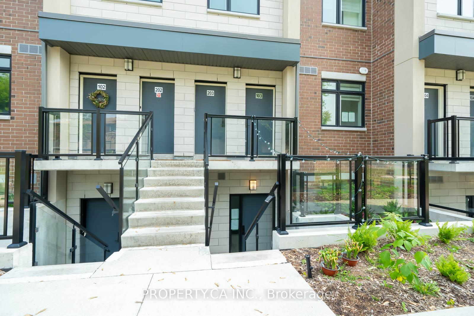 2 Bedrooms Condo at 1115 Douglas McCurdy, Mississauga For sale
