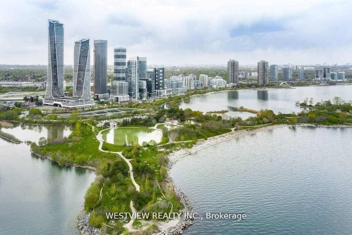 2 Bedrooms Condo at 59 Annie Craig,  Toronto For sale