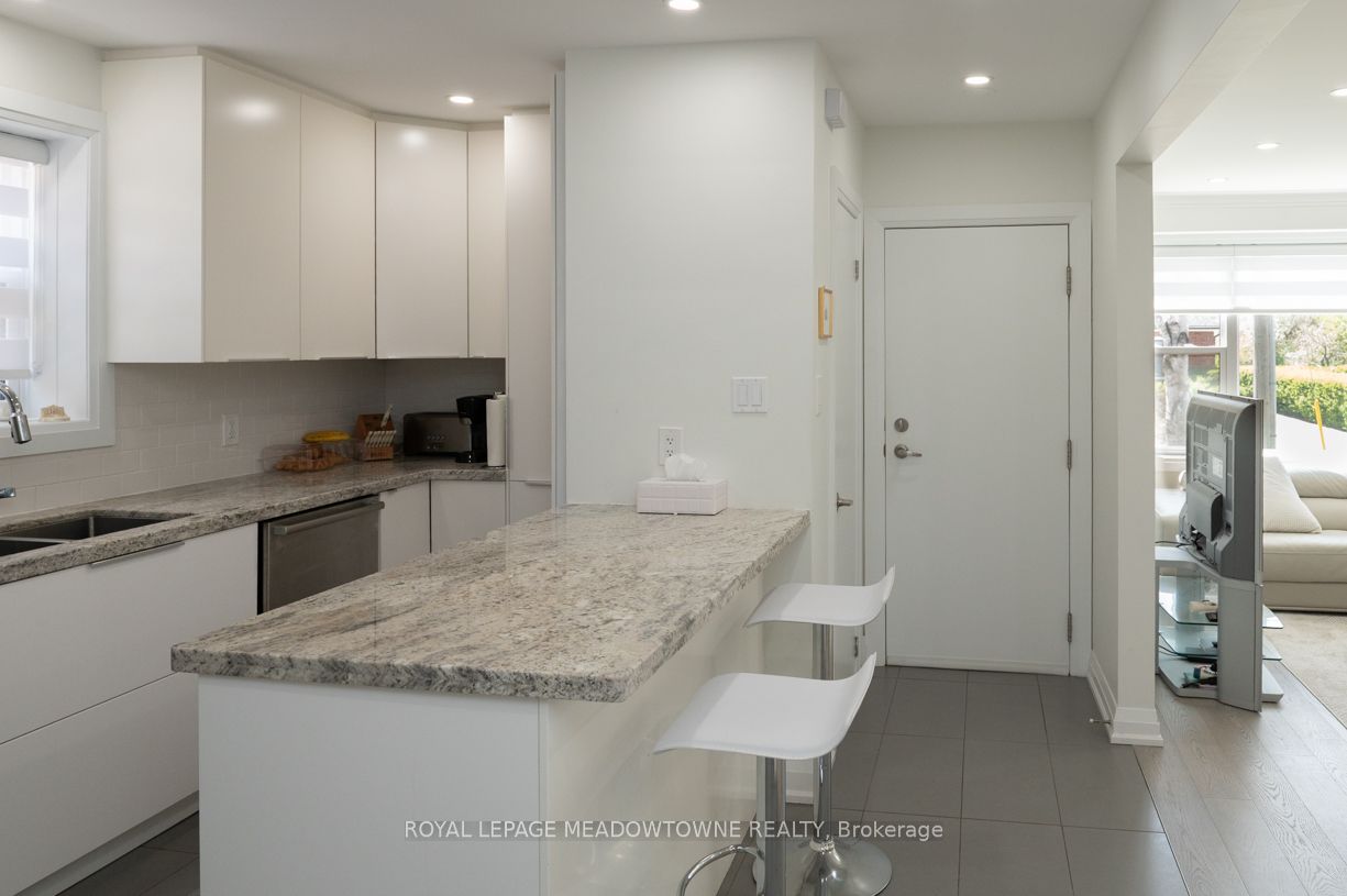 33 Broadview Avenue, #3