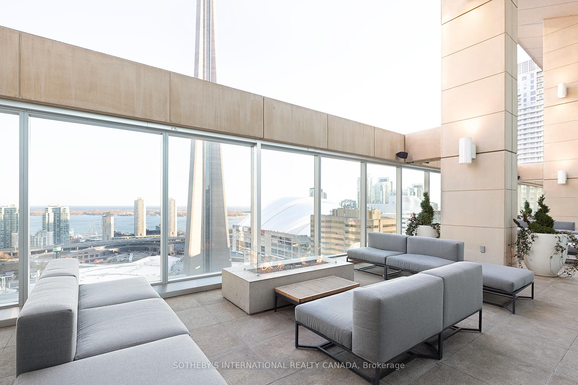 2 Bedrooms Condo at 183 Wellington, Toronto For sale