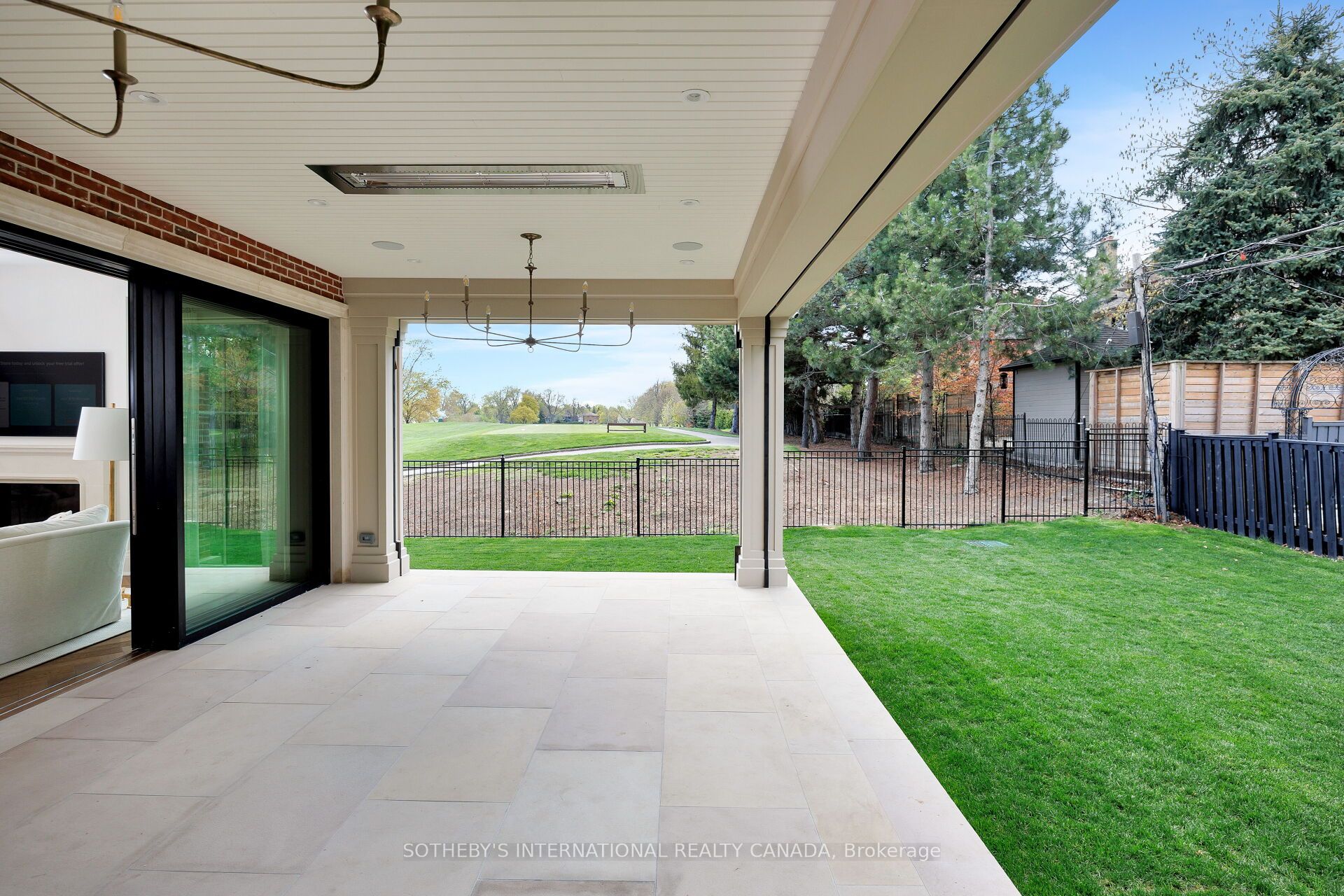 153 Perry Crescent