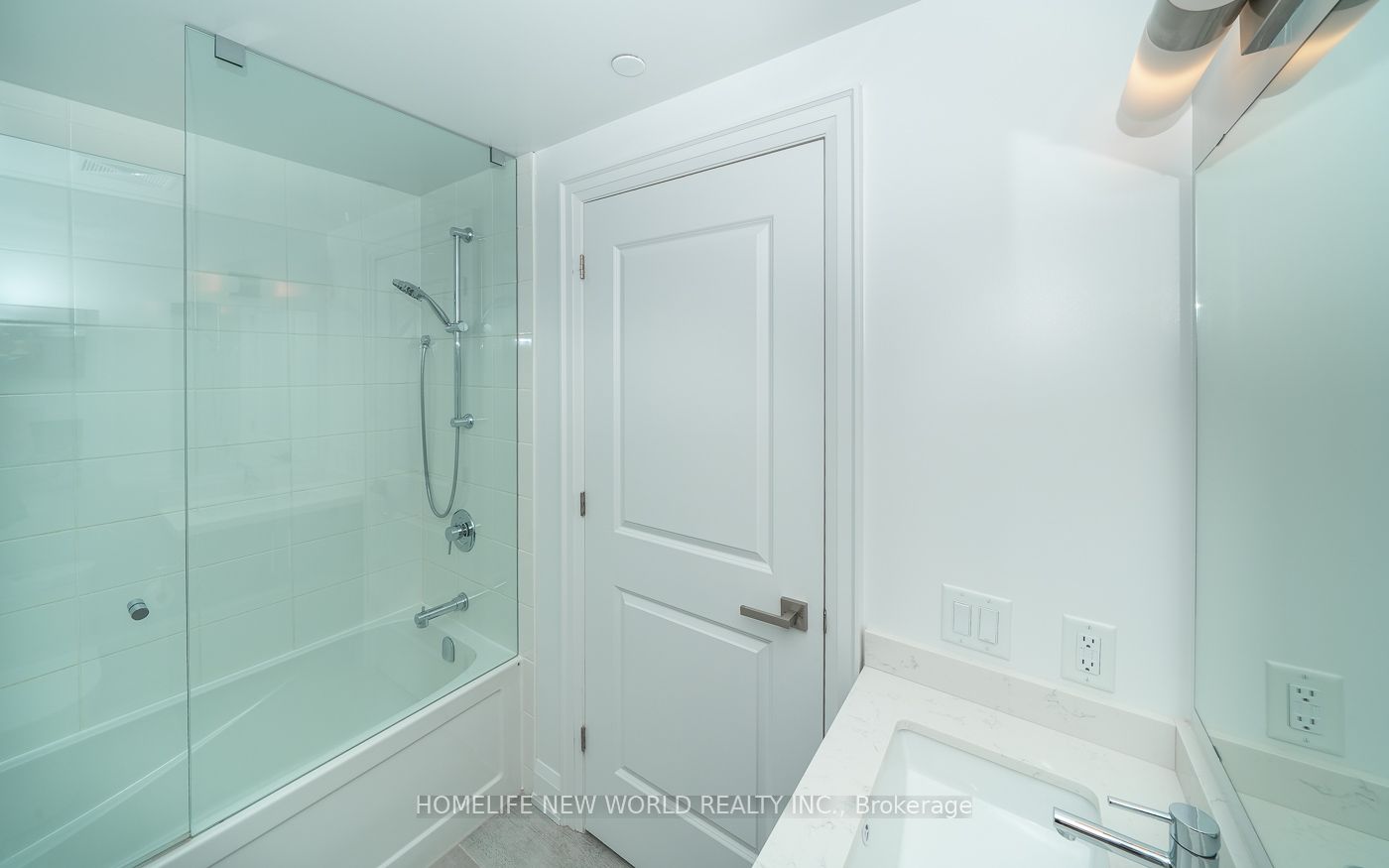 20 Gatineau Drive, #1405