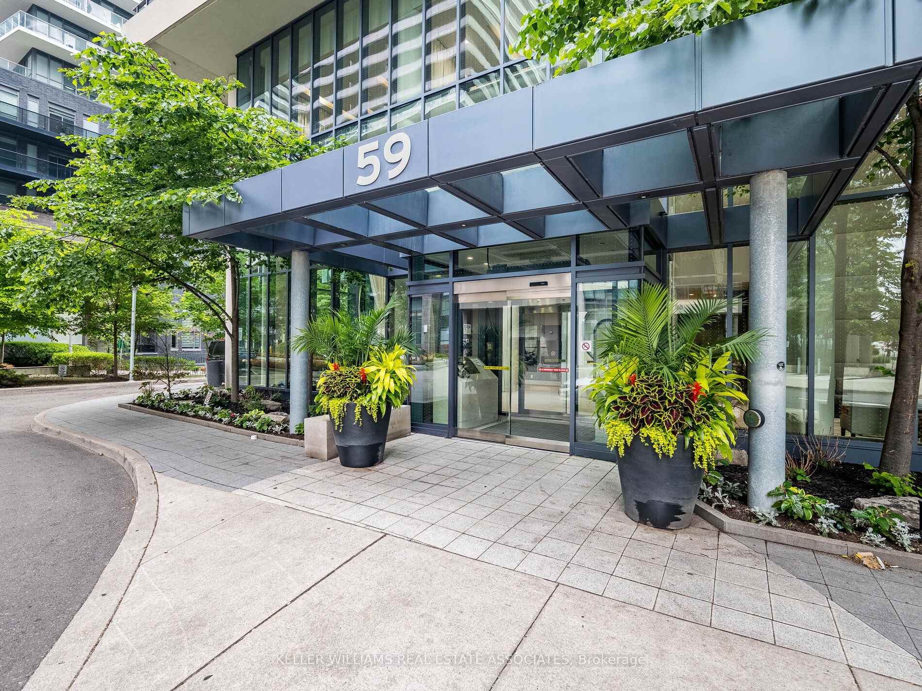 3 Bedrooms Condo at 59 Annie Craig, Toronto For sale