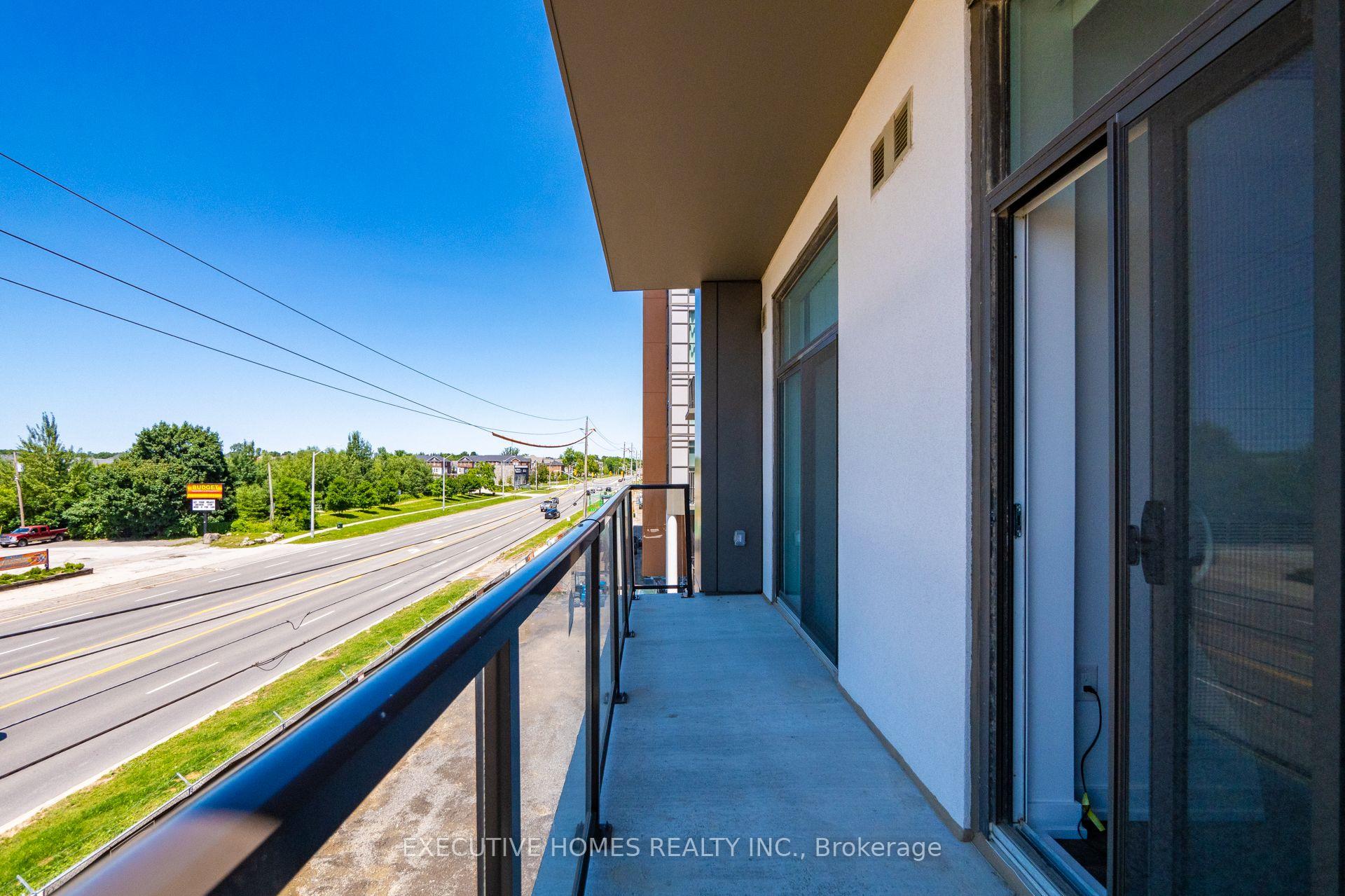 2 Bedrooms Condo at 450 Dundas, Hamilton For sale
