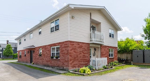 412 Victoria