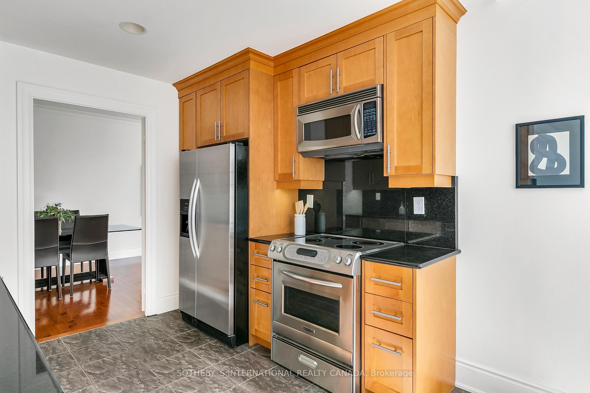 3 Bedrooms Condo at 55 Delisle,  Toronto For sale