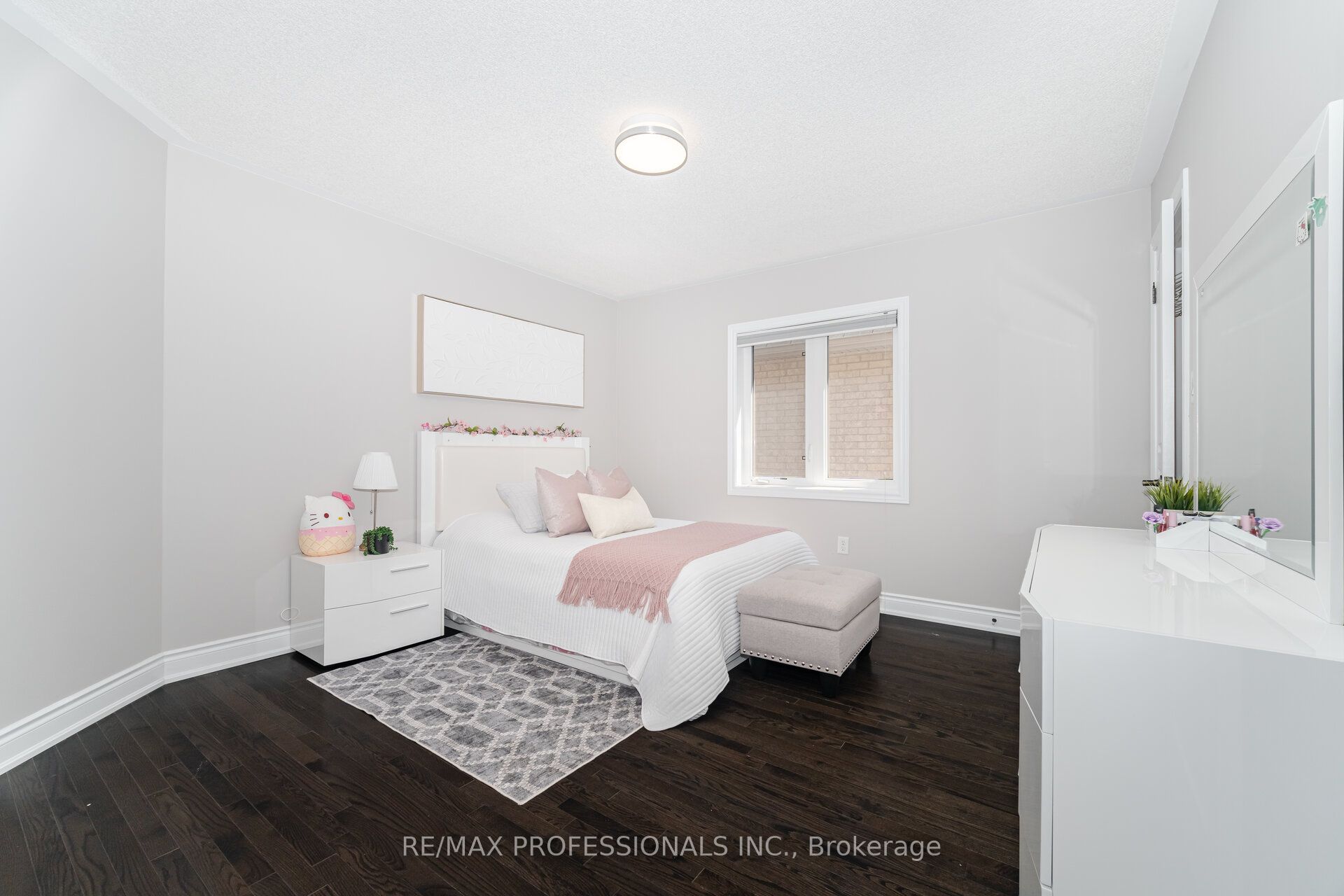 35 Lampman Crescent