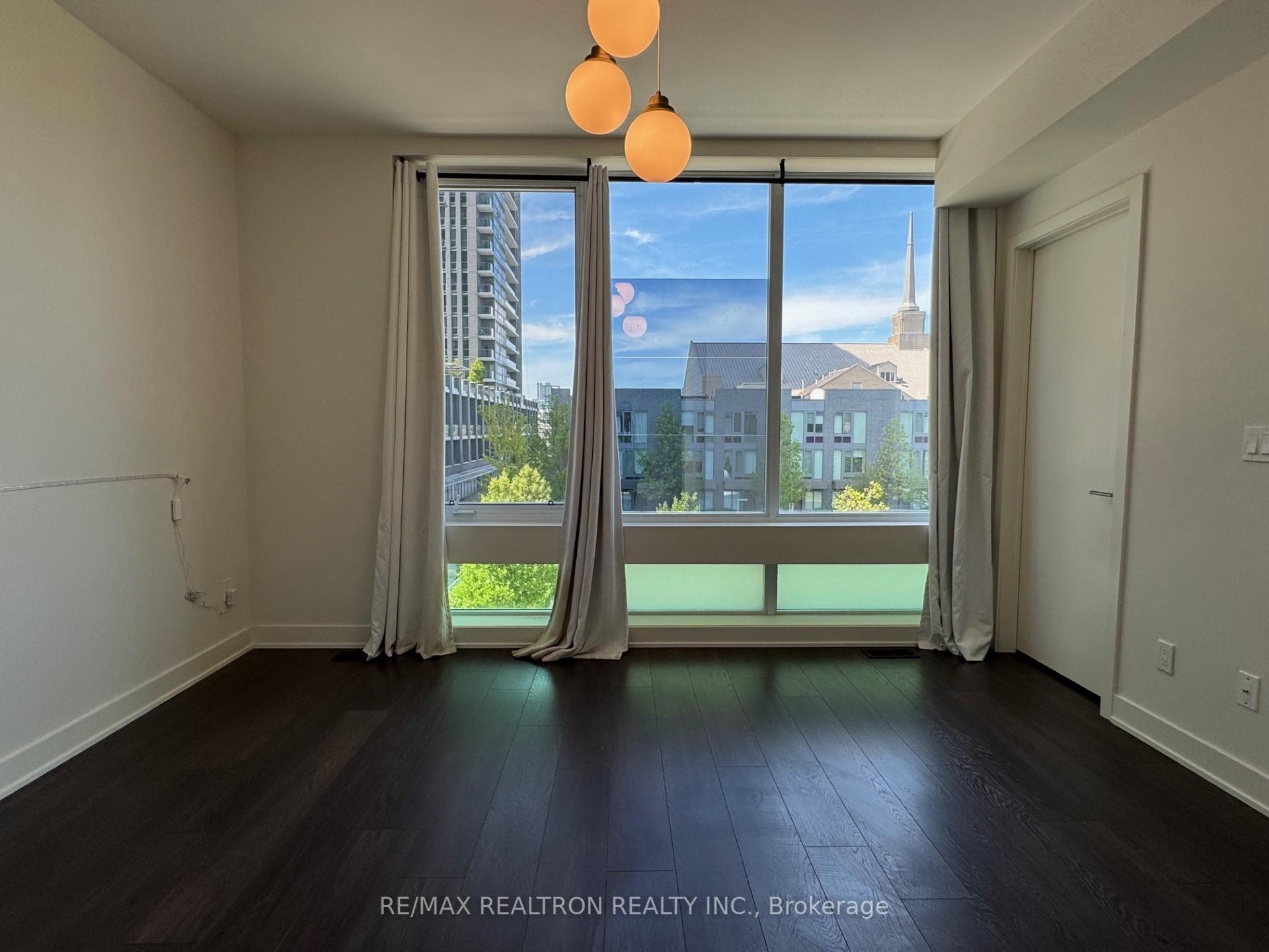 3 Bedrooms Condo at 25 Sonic, Toronto For sale