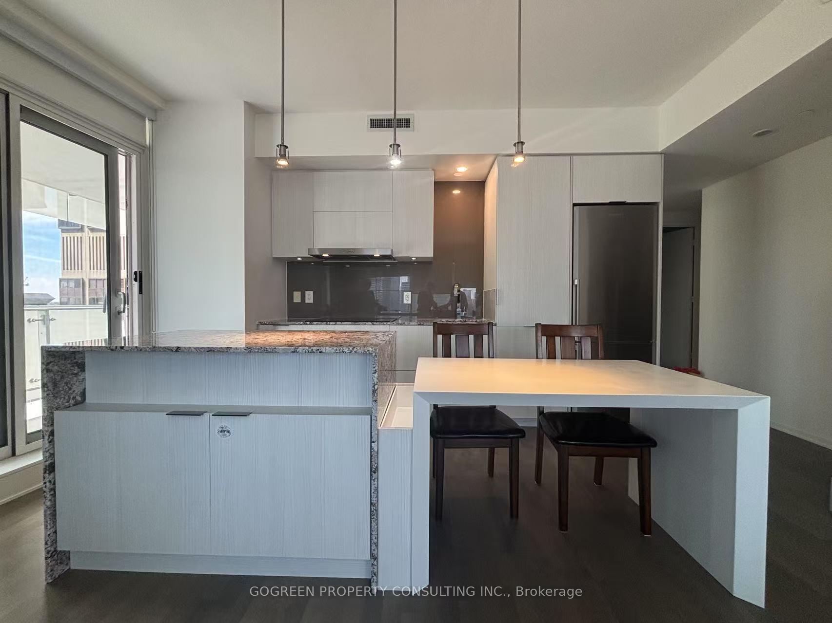 2 Bedrooms Condo at 1 Bloor,  Toronto For sale