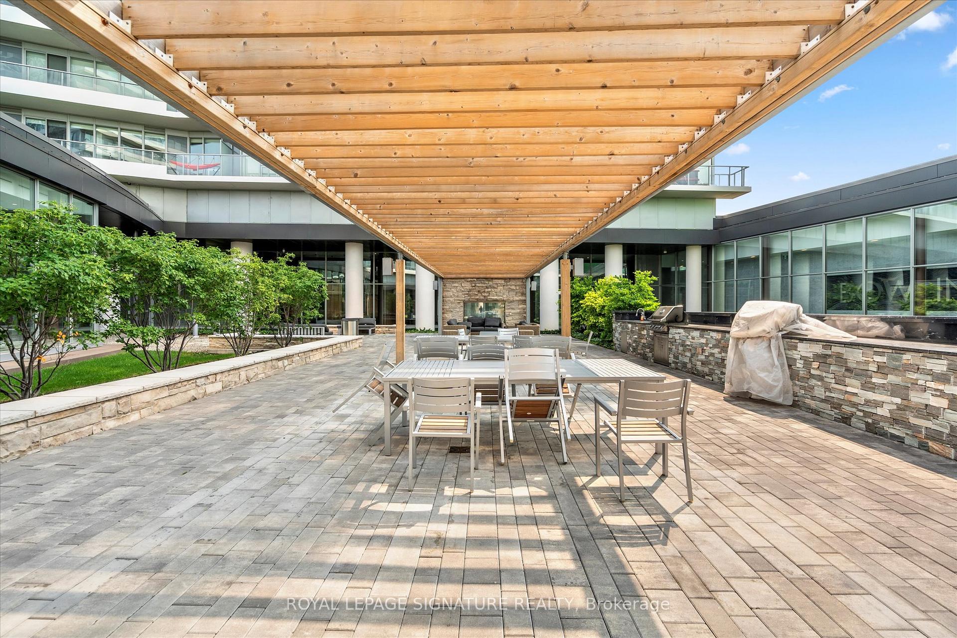 2 Bedrooms Condo at 117 McMahon, Toronto For sale