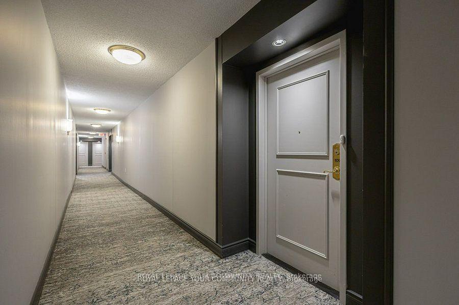 2 Bedrooms Condo at 2500 Rutherford, Vaughan For sale