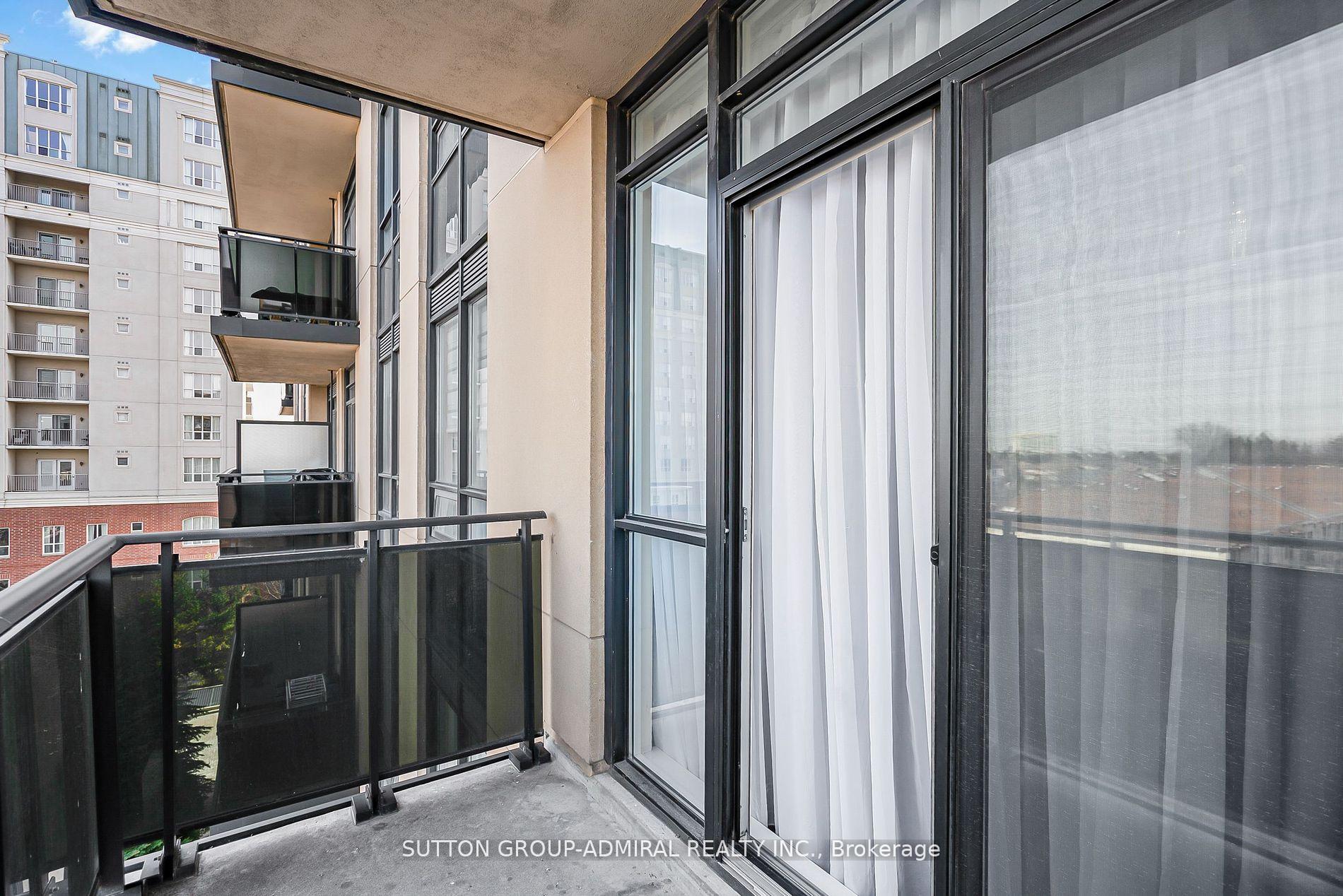 1 Bedroom Condo at 520 Steeles, Vaughan For sale
