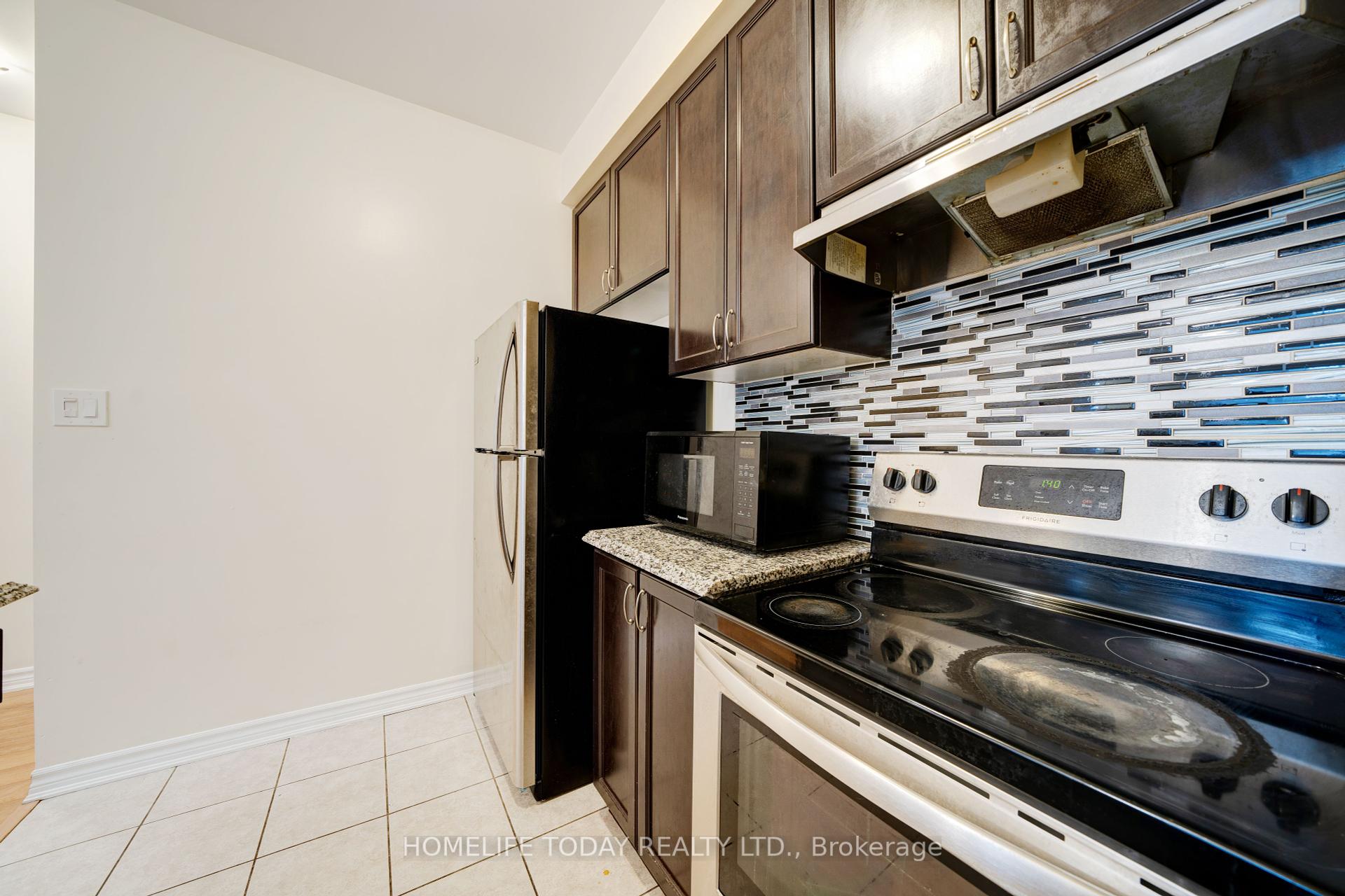 3 Bedrooms Condo at 45 Heron Park, Toronto For sale