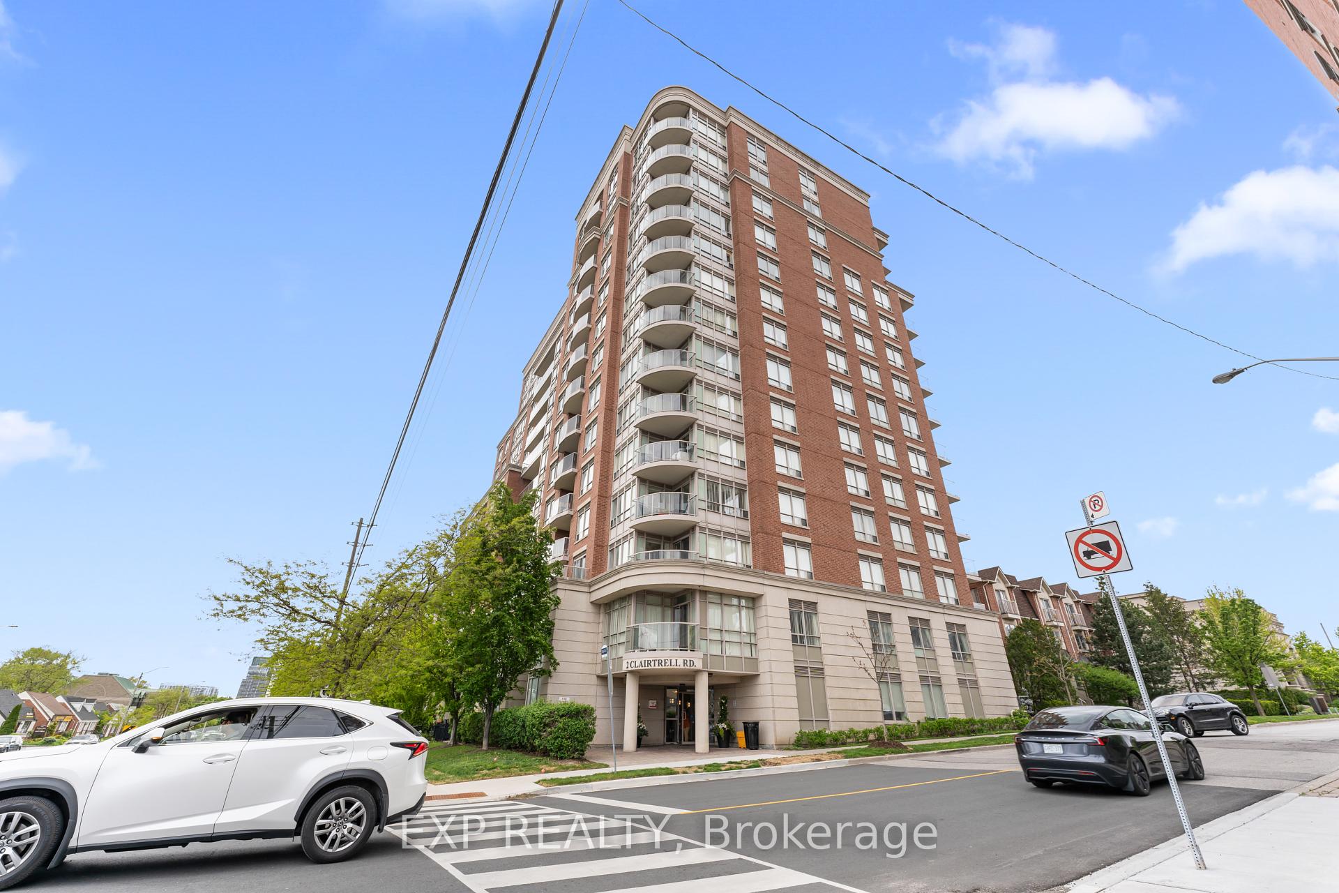 3 Bedrooms Condo at 2 Clairtrell, Toronto For sale
