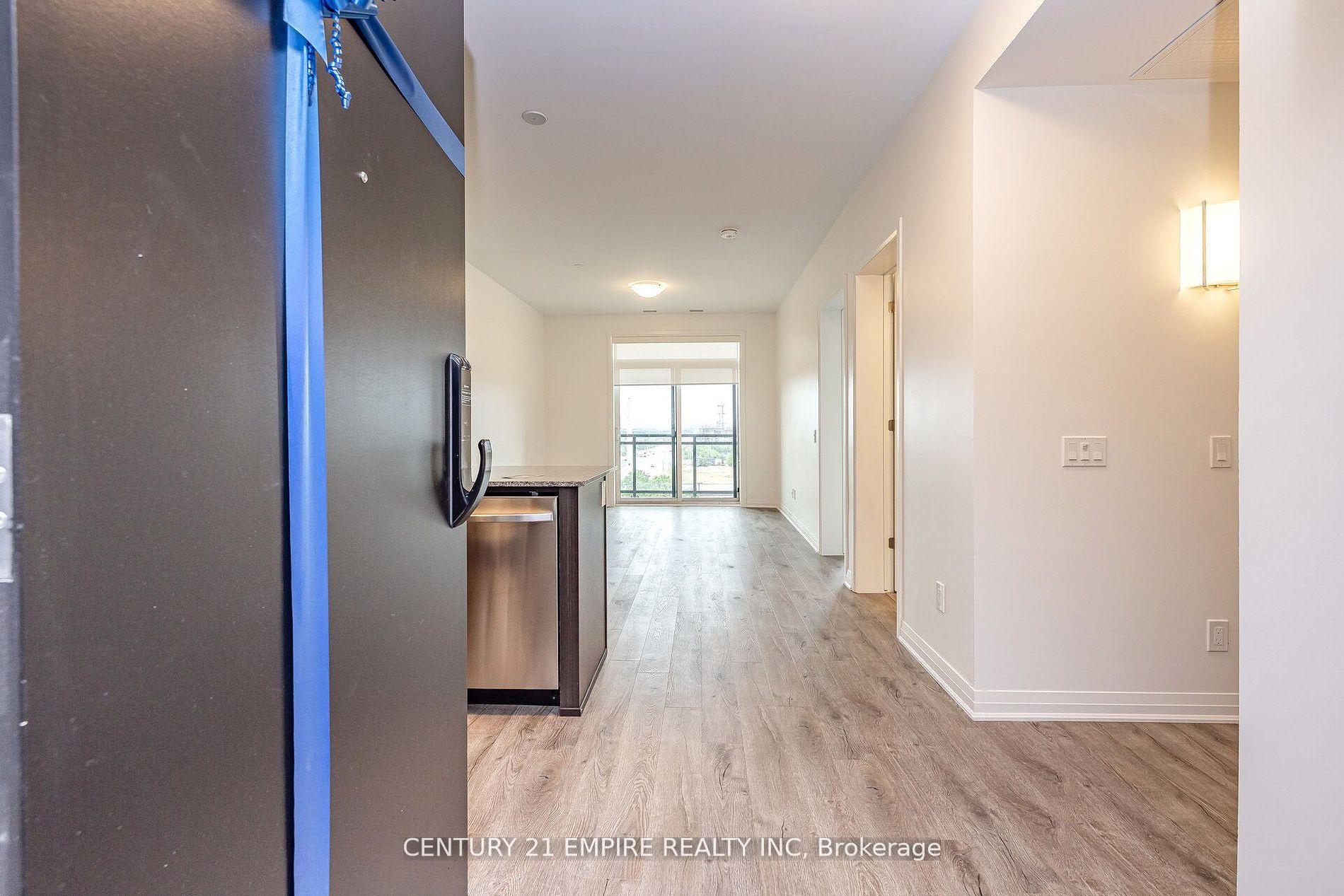2 Bedrooms Condo at 95 Dundas,  Oakville For sale