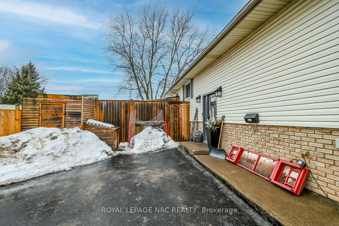 4992 Gage Court, Niagara Falls, ON L2E 7B5