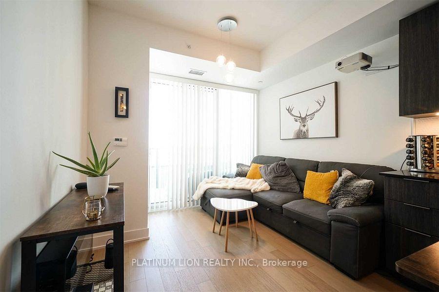 1 Bedroom Condo at 20 Shore Breeze, Toronto For sale