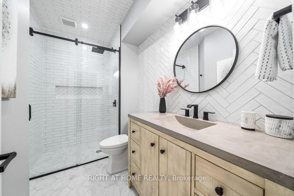 248 Cloverleaf Drive