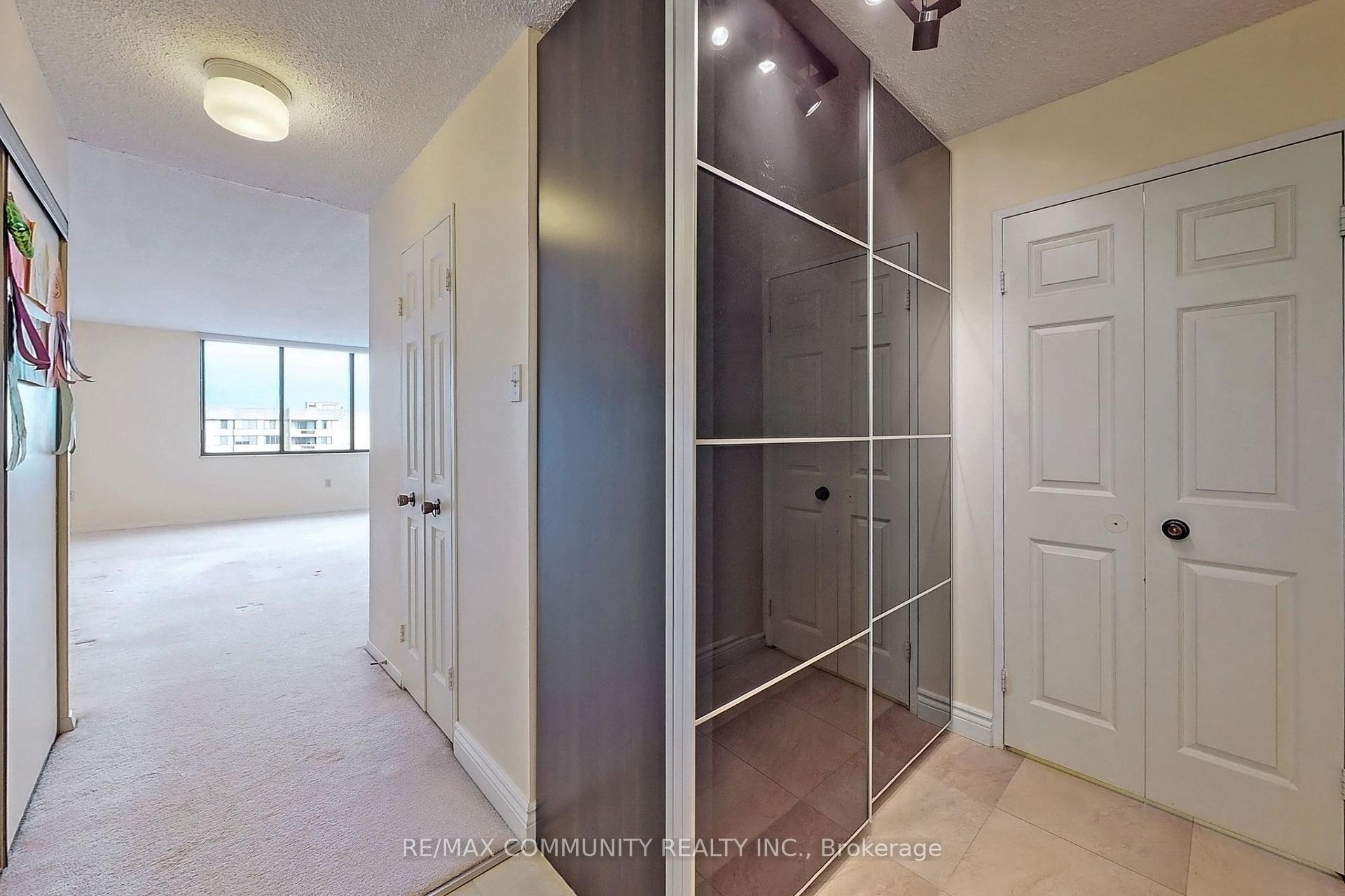 2 Bedrooms Condo at 2330 Bridletowne, Toronto For sale