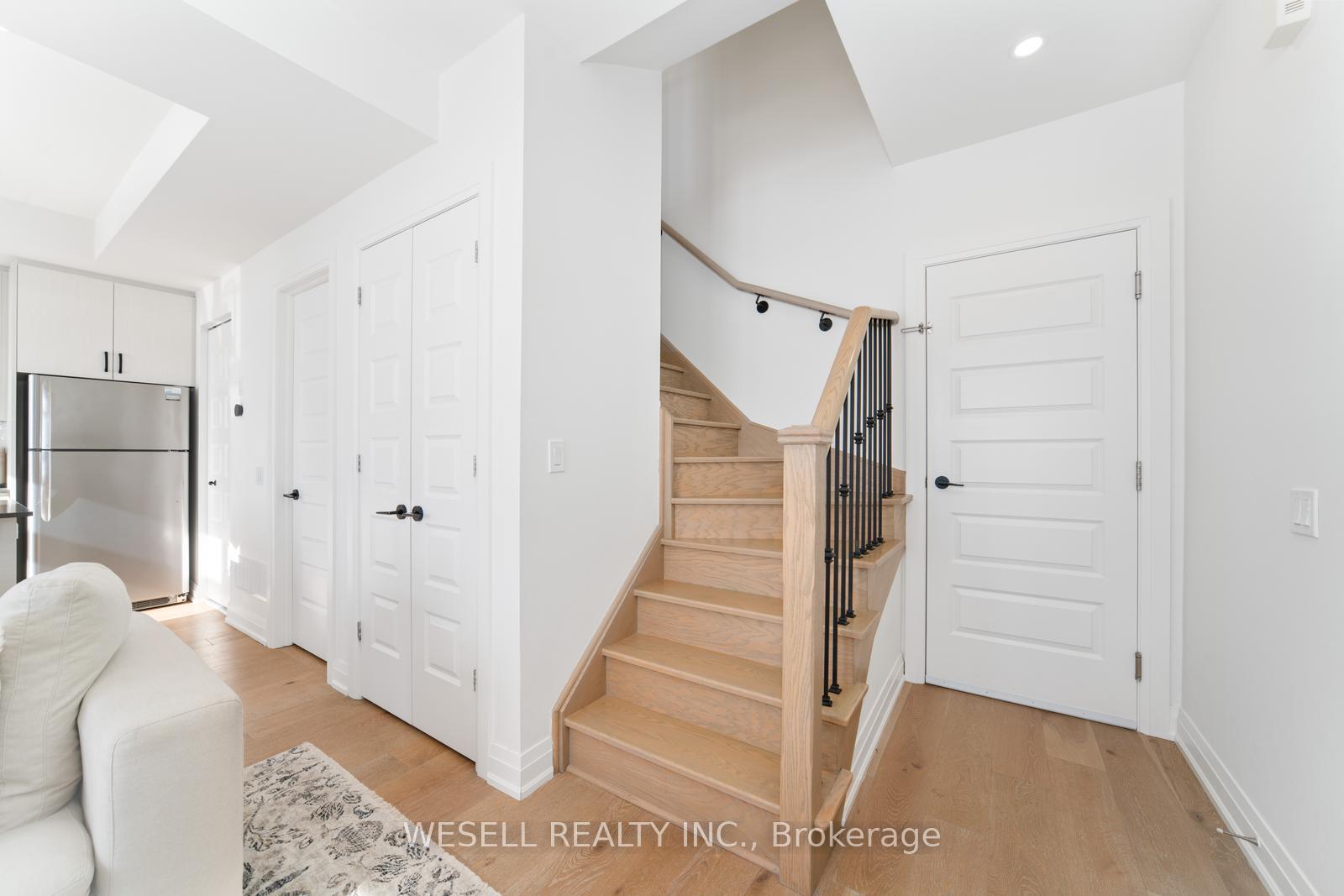 2 Bedrooms Condo at 8167 Kipling,  Vaughan For sale