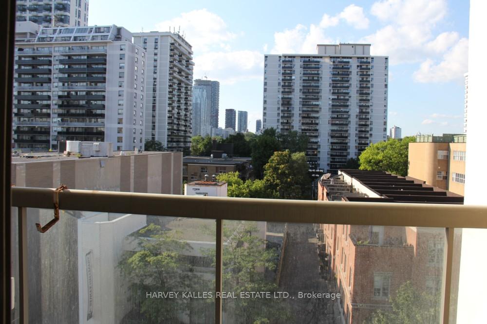195 Merton Street 703
