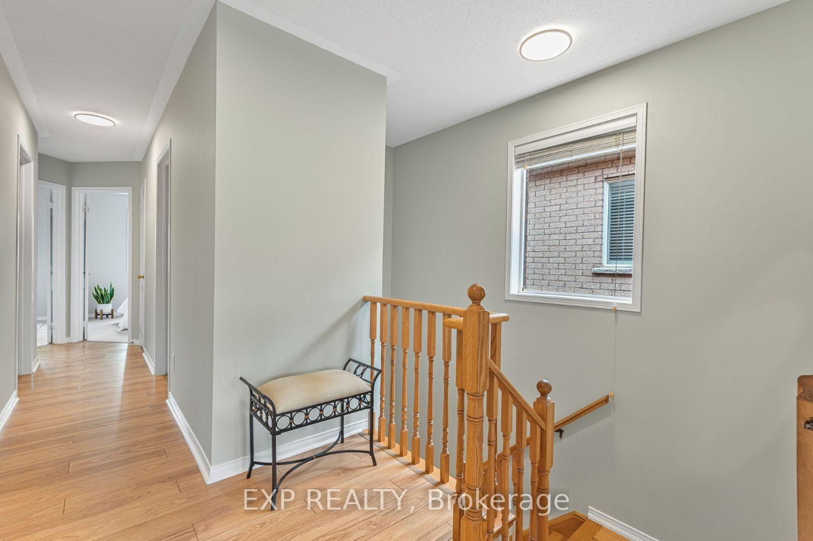 3 Bedrooms Condo at 1489 Heritage, Oakville For sale