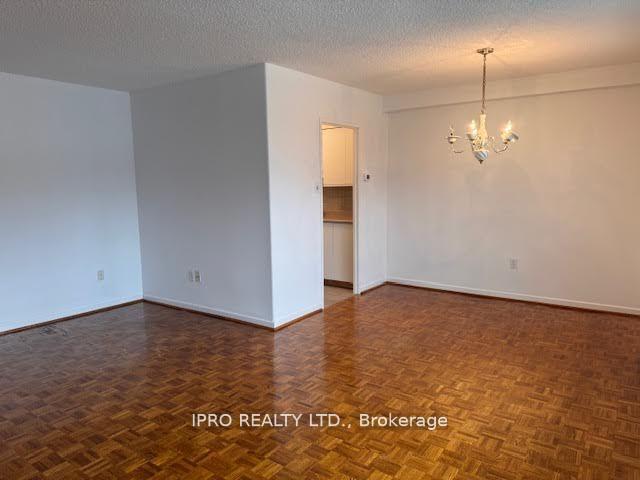 2 Bedrooms Condo at 65 Southport, Toronto For sale