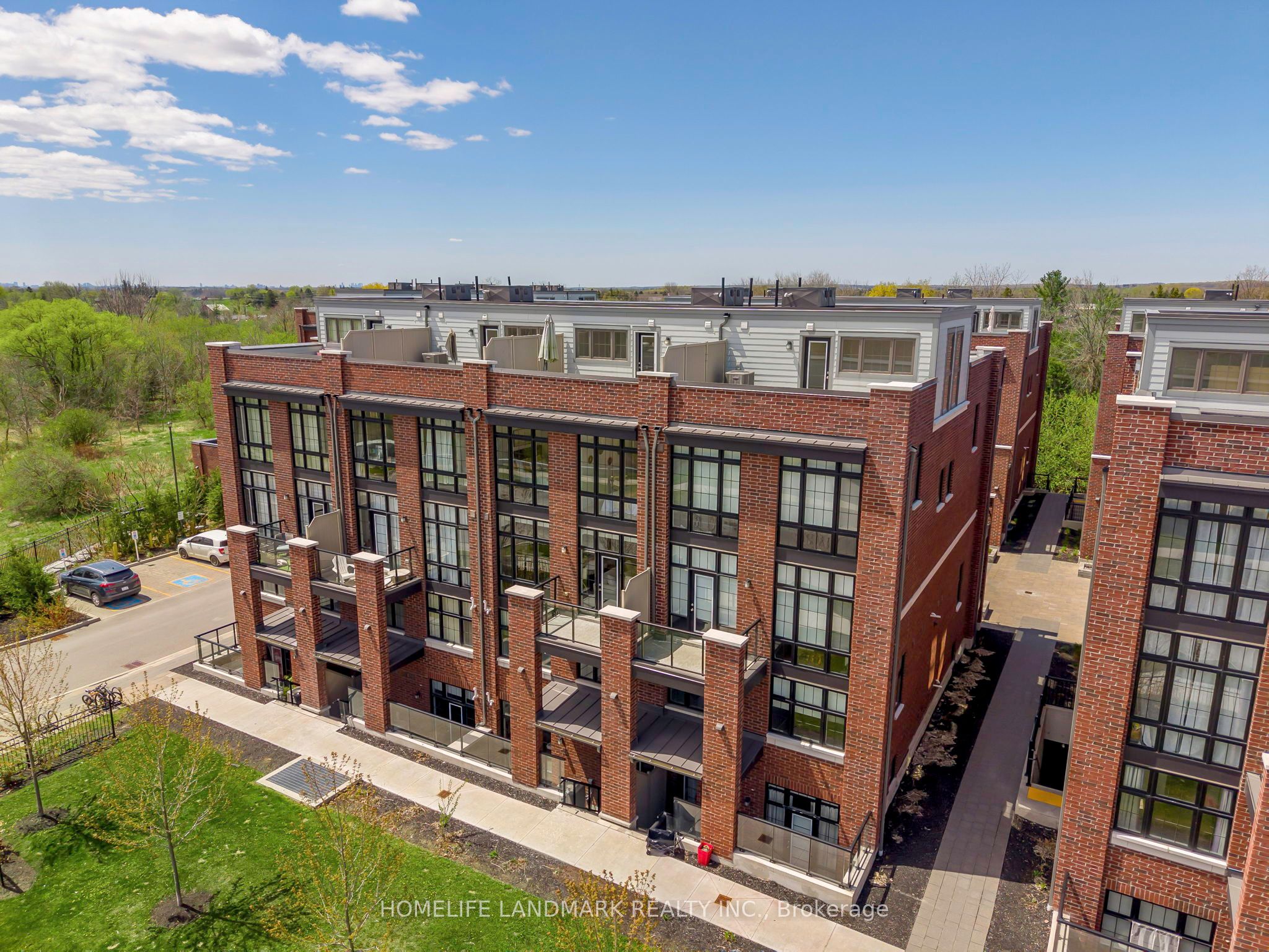 1 Whitaker Way, #417