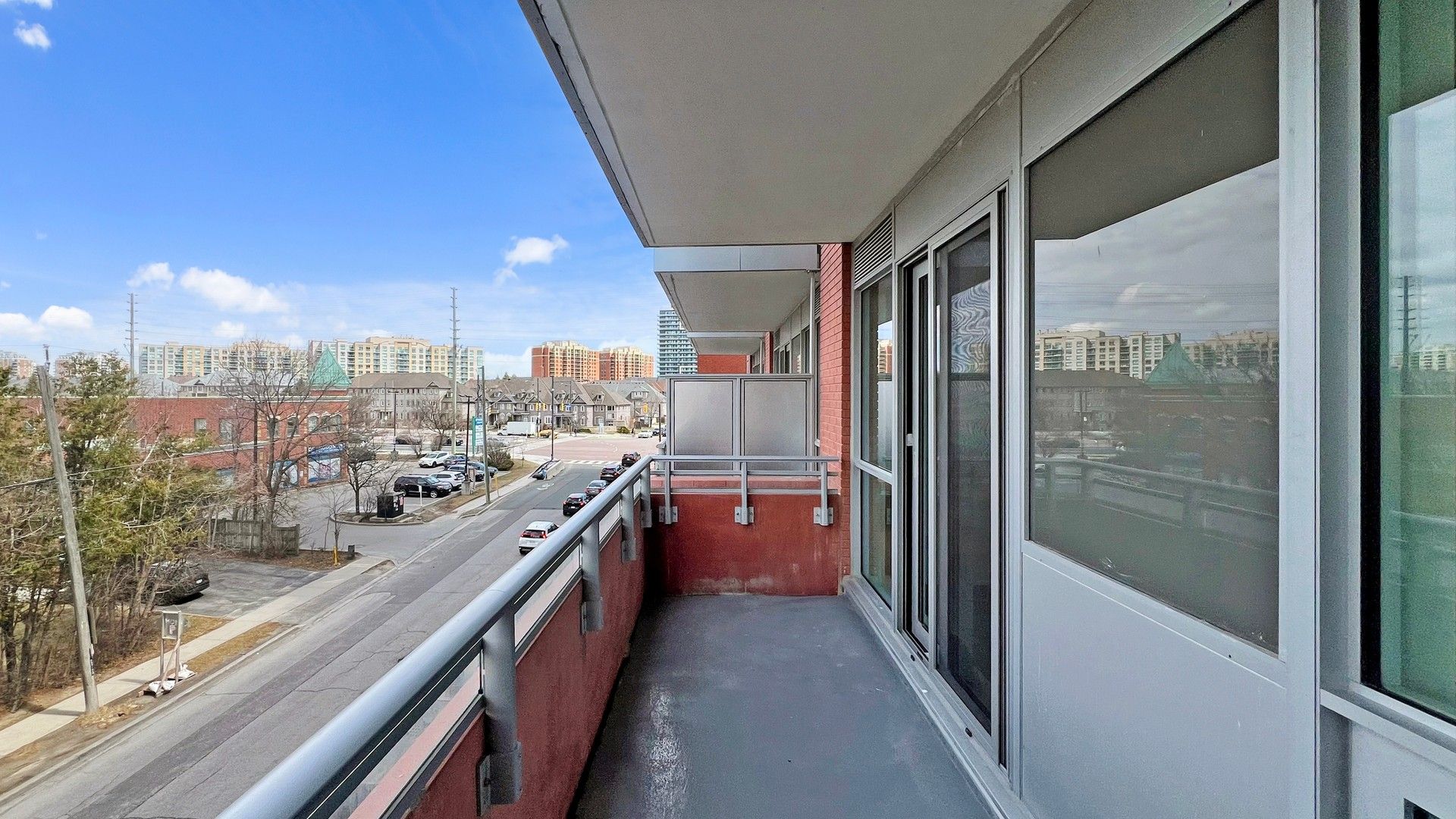 8888 Yonge Street 215