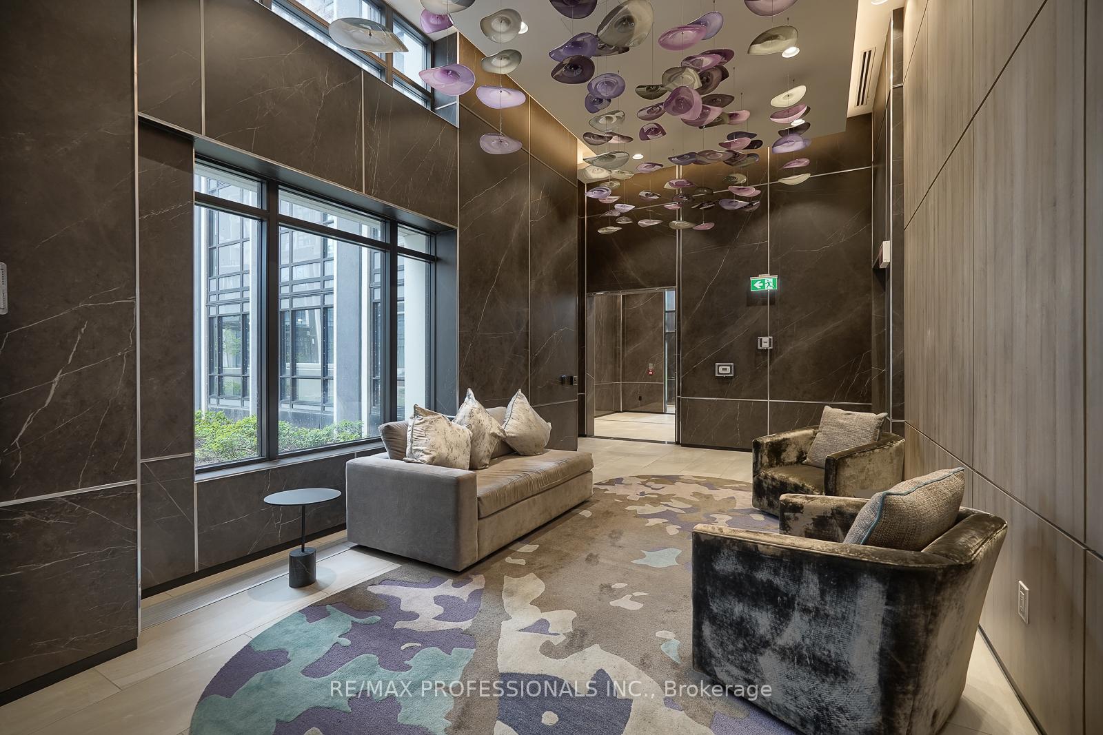 2 Bedrooms Condo at 5 Mabelle, Toronto For sale