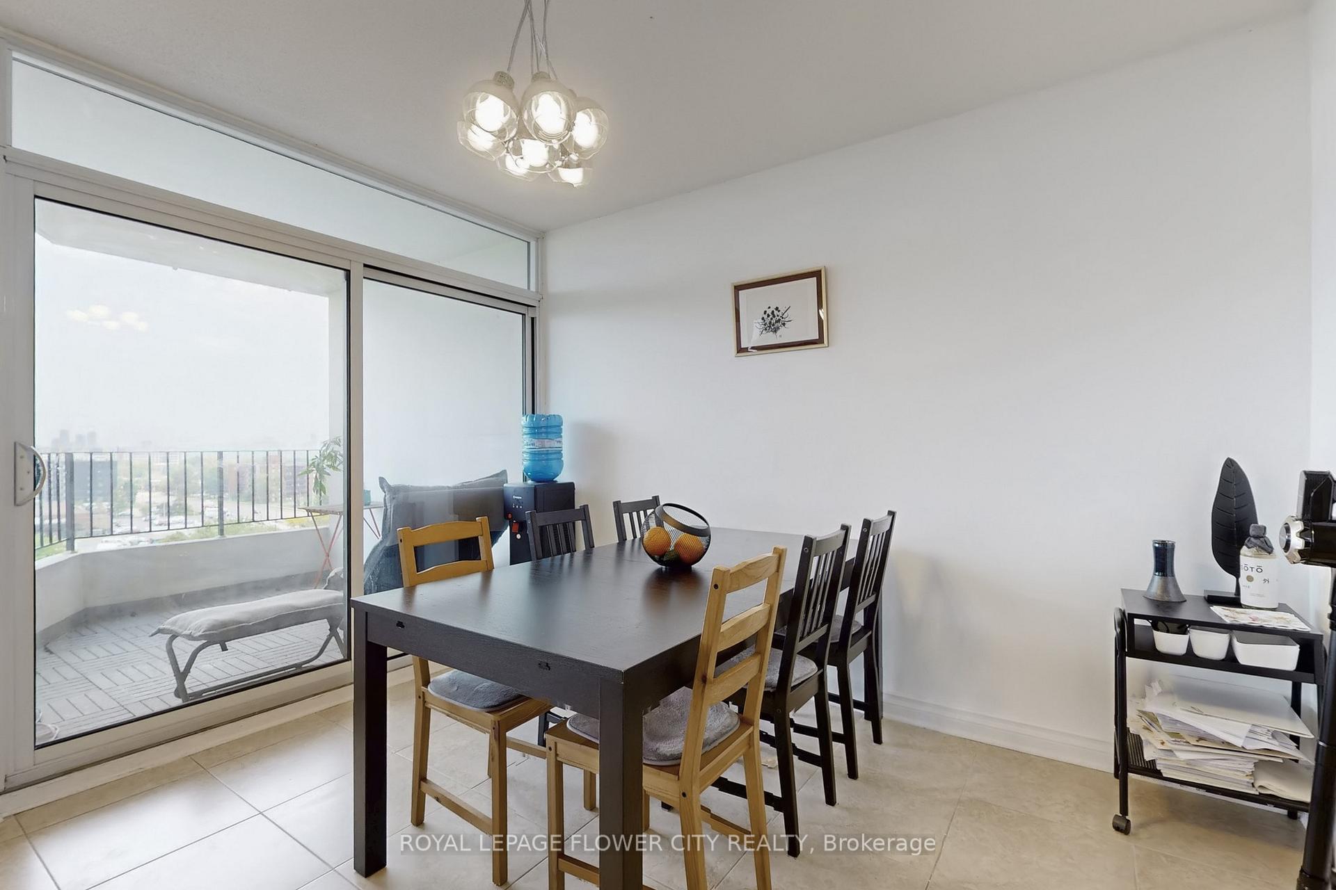 1 Bedroom Condo at 1333 Bloor, Mississauga For sale