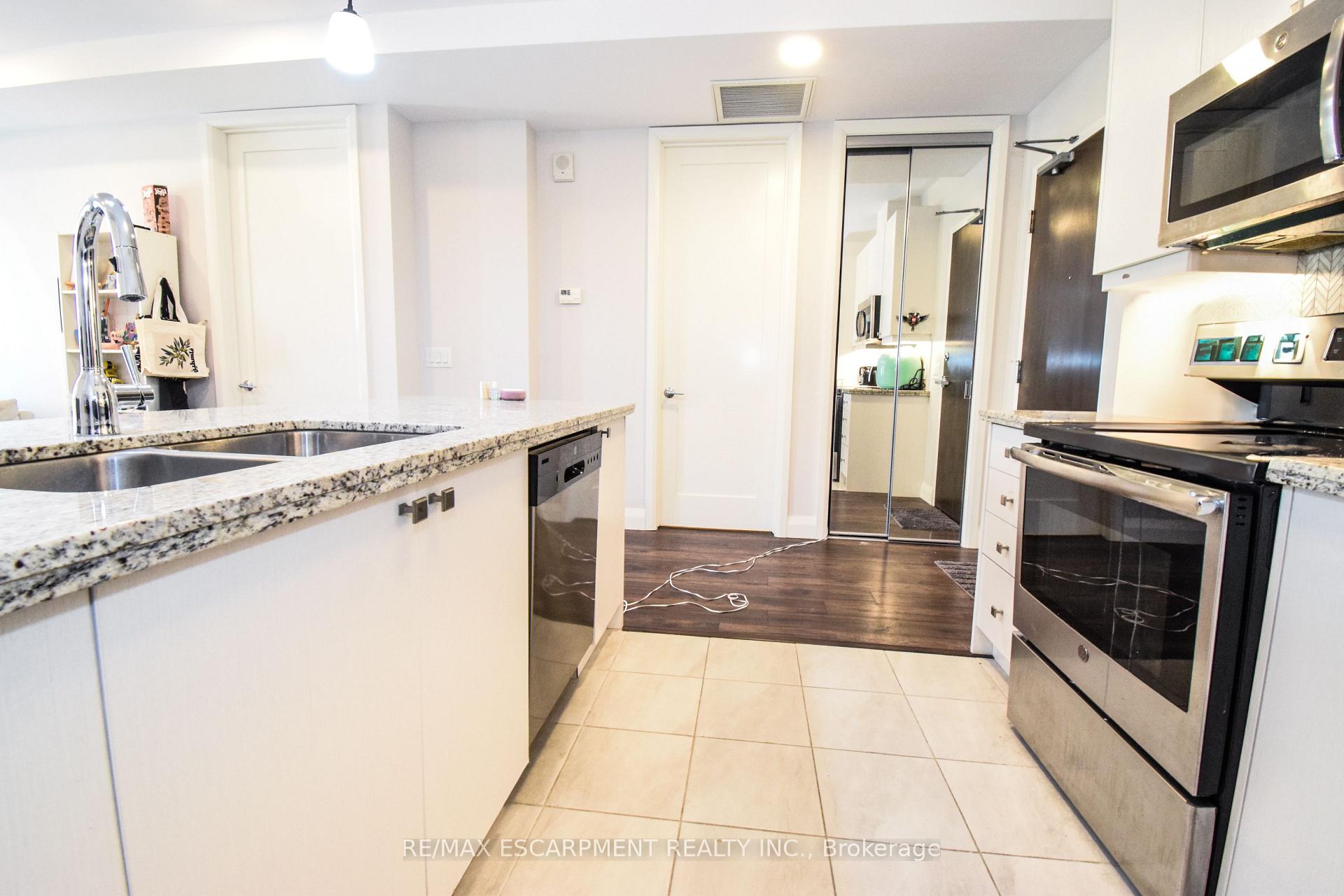 1 Bedroom Condo at 118 King,  Hamilton For sale