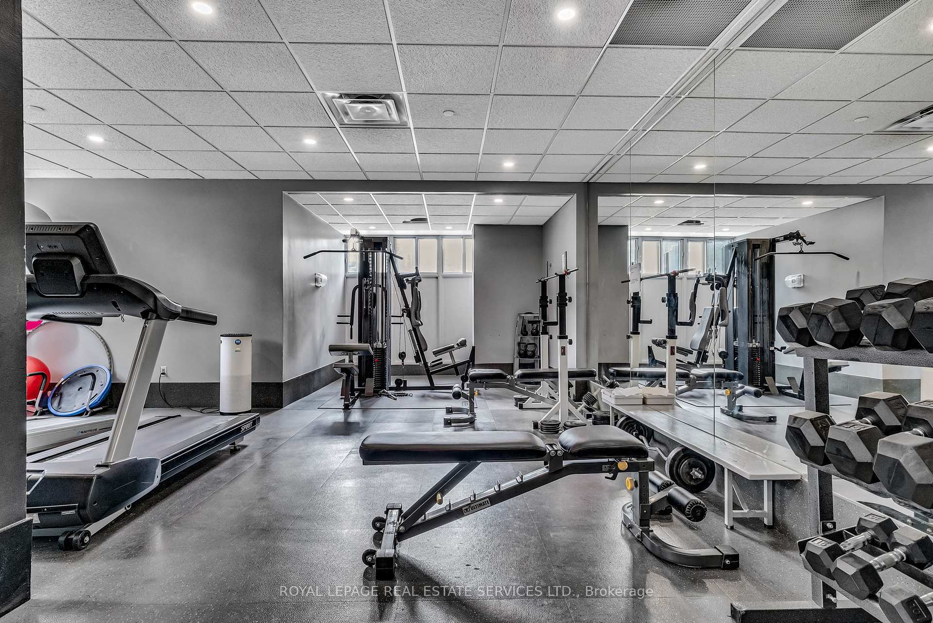 2 Bedrooms Condo at 50 Quebec, Toronto For sale