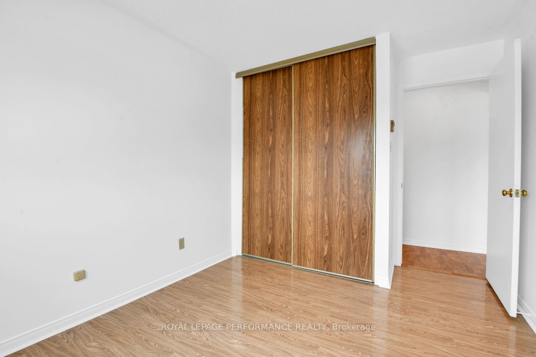 345 CENTRUM Boulevard W, #403
