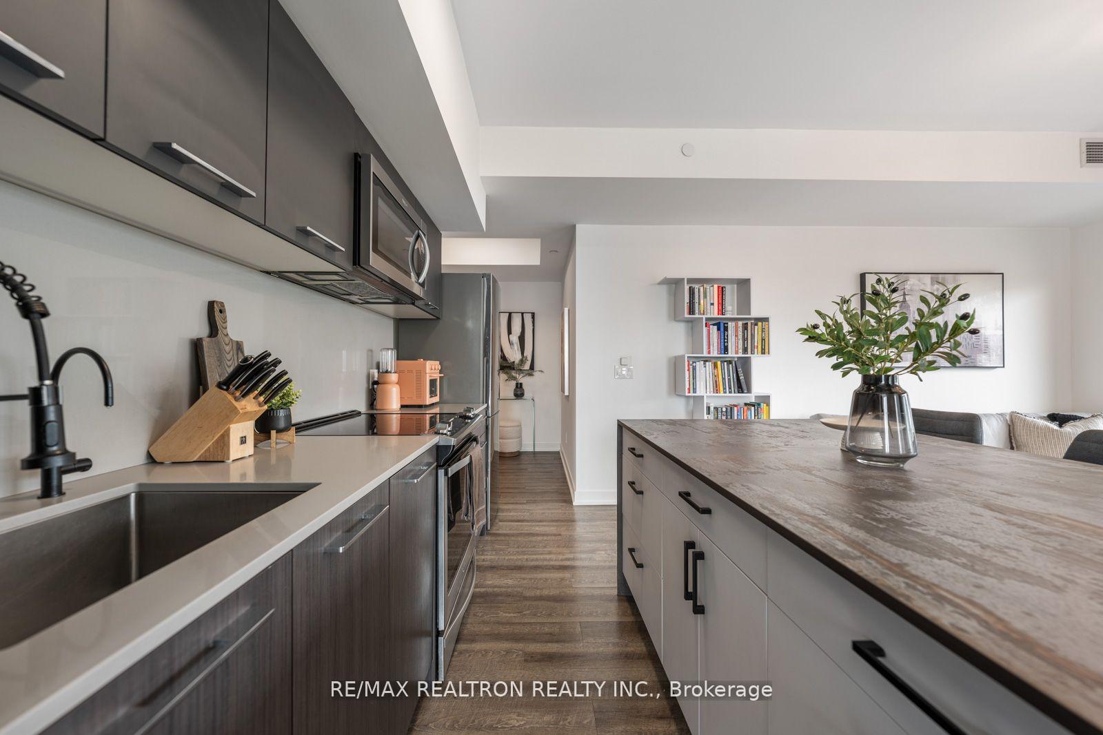 3 Bedrooms Condo at 25 Baseball, Toronto For sale